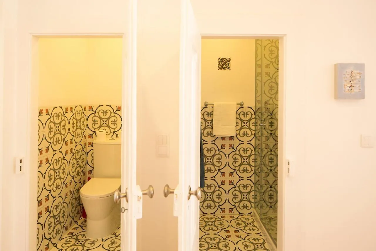 Apartment Apartamento Com Varanda No Centro De Lisboa, Ttl269